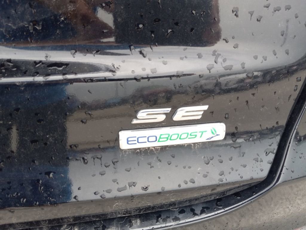 Used 2020 Ford Fusion SE FWD image 8