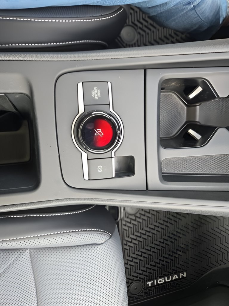 New 2026 Volkswagen Tiguan SE AWD/4WD image 24