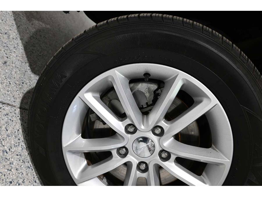 Used 2019 Dodge Grand Caravan SXT image 11