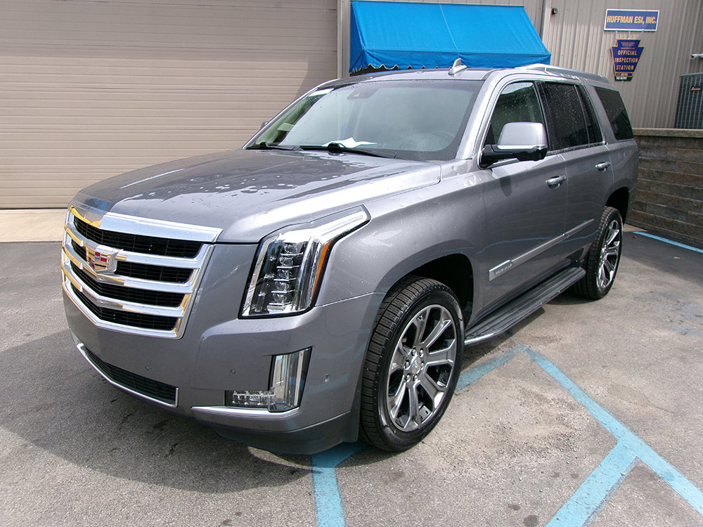 Used 2019 Cadillac Escalade Luxury image 1