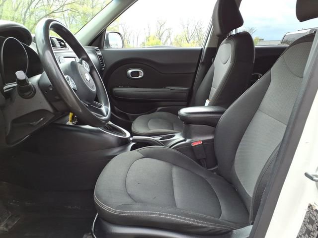 Used 2017 Kia Soul + FWD image 17