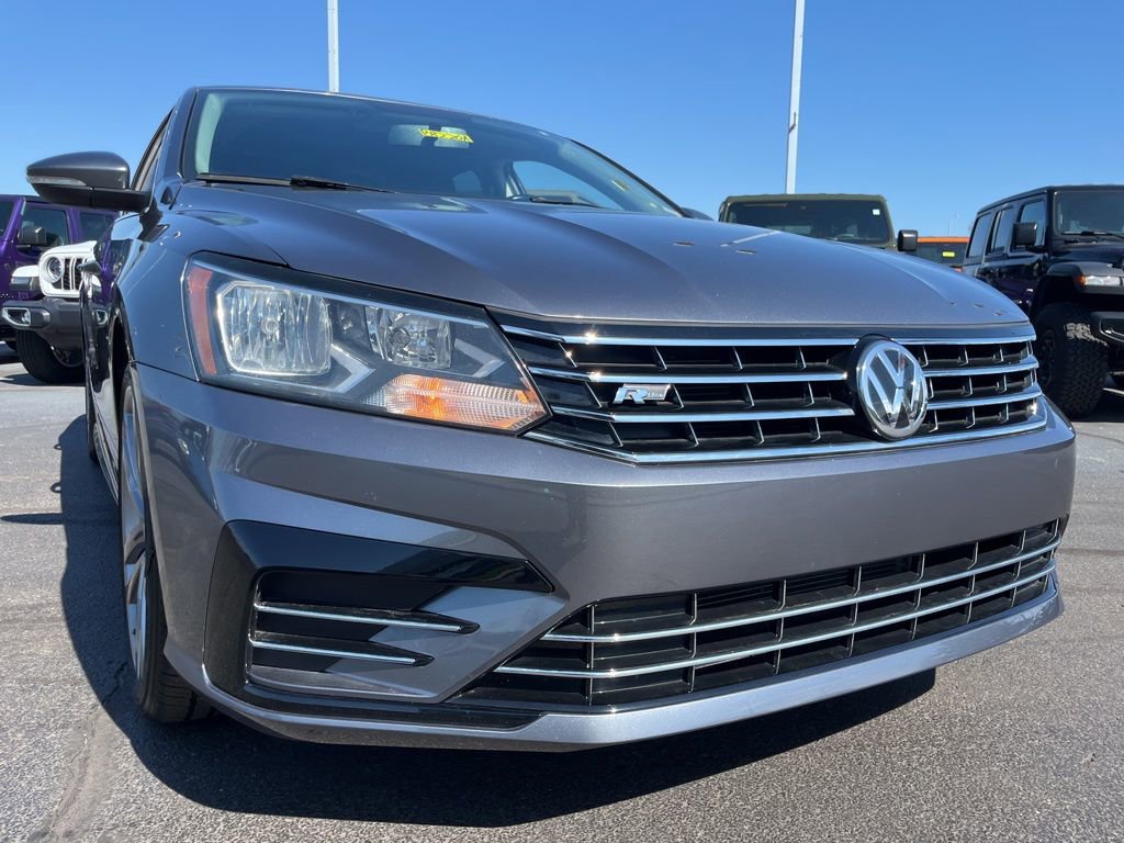 Used 2017 Volkswagen Passat 1.8T R-Line image 41