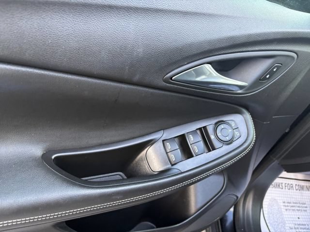 Used 2025 Buick Encore GX Preferred AWD/4WD image 12