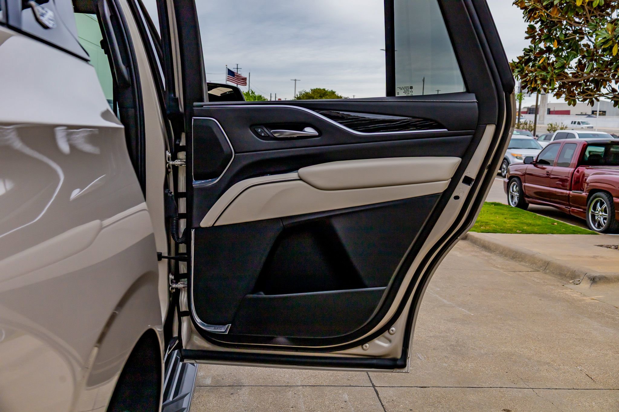 Used 2021 Cadillac Escalade Sport image 39