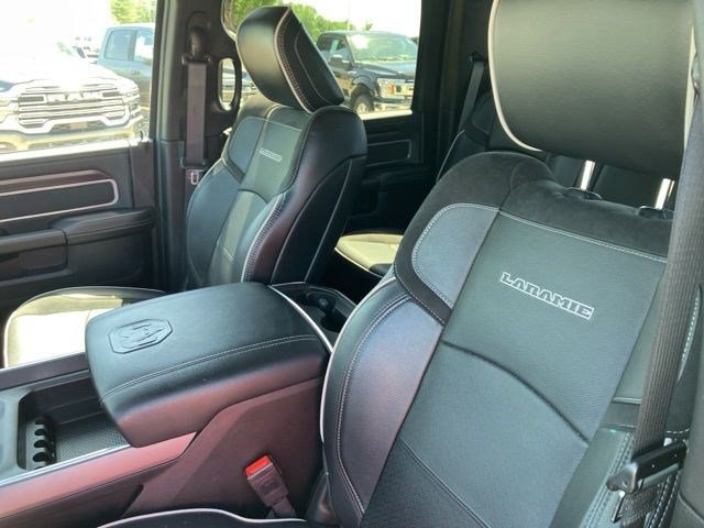Used 2025 RAM 2500 Laramie AWD/4WD image 13