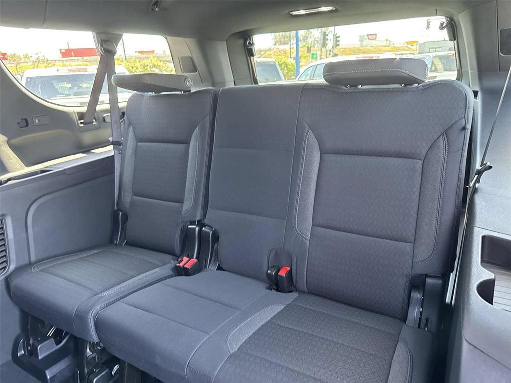 New 2026 Chevrolet Suburban LS RWD image 26