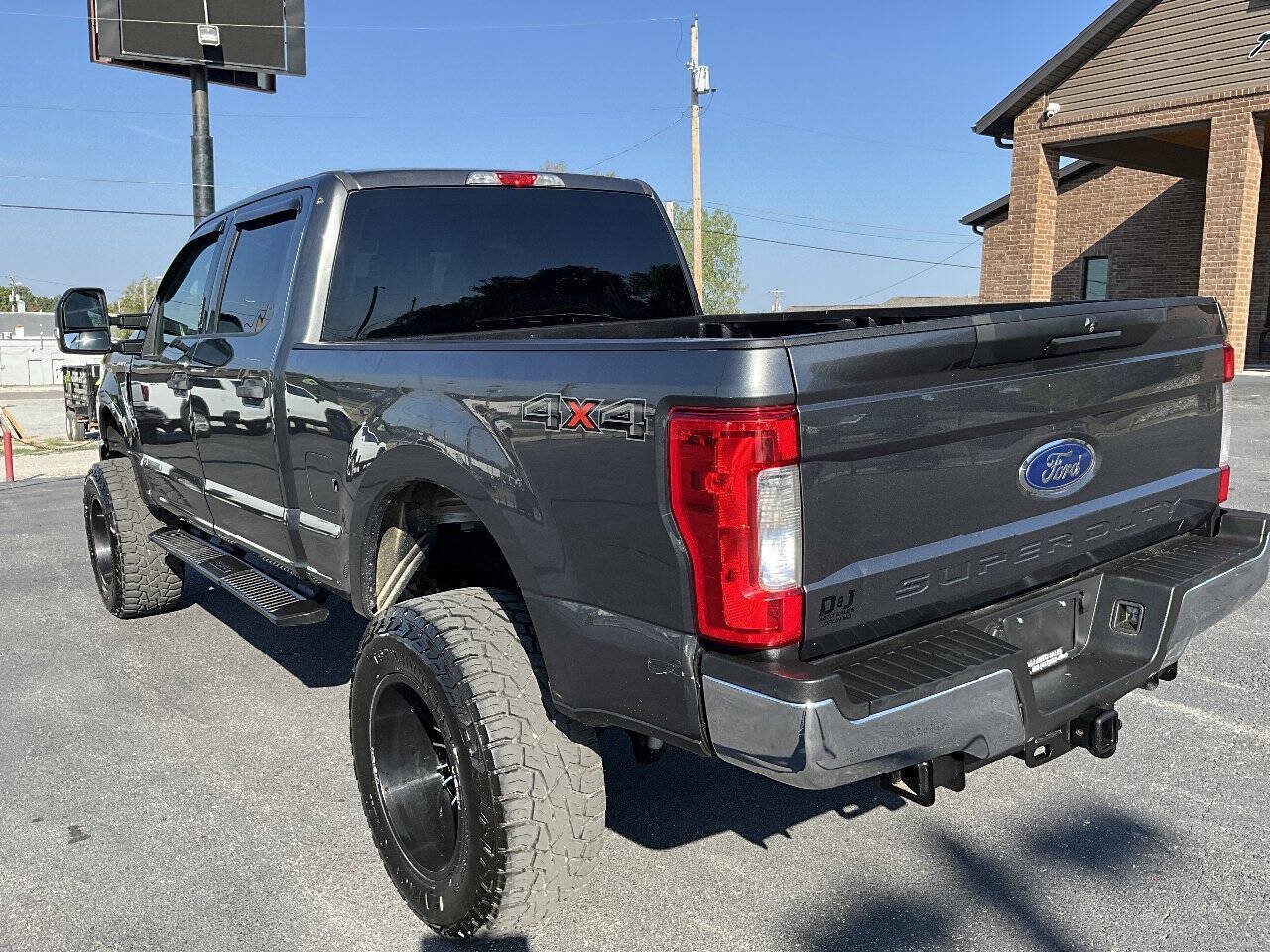 Used 2019 Ford F250 XLT AWD/4WD image 3
