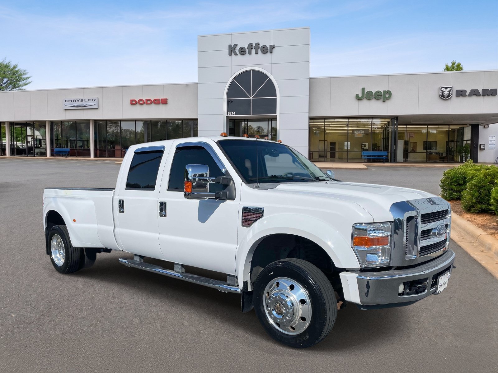 Used 2008 Ford F450 Lariat AWD/4WD image 2