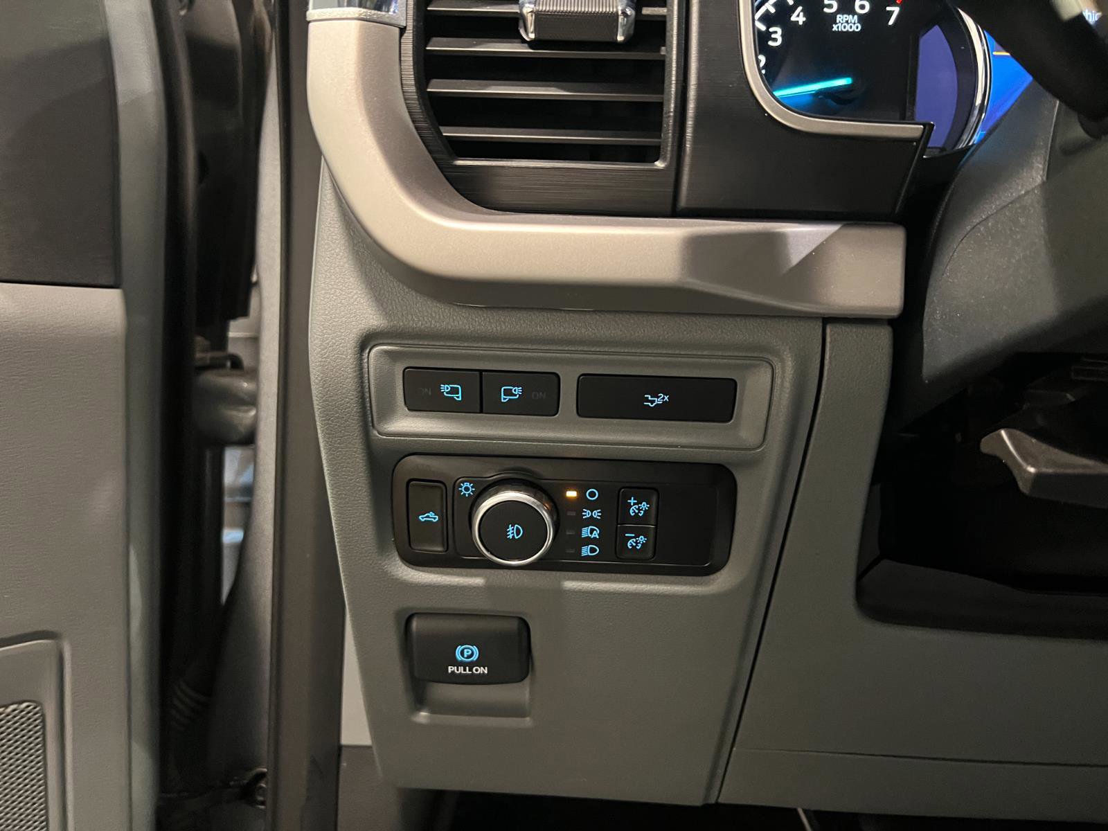 Used 2023 Ford F150 XLT w/ Equipment Group 302A High image 15