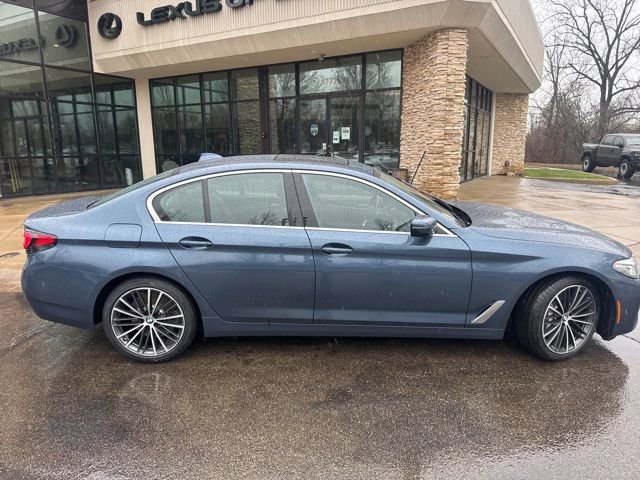Used 2023 BMW 540i w/ Premium Package video 2