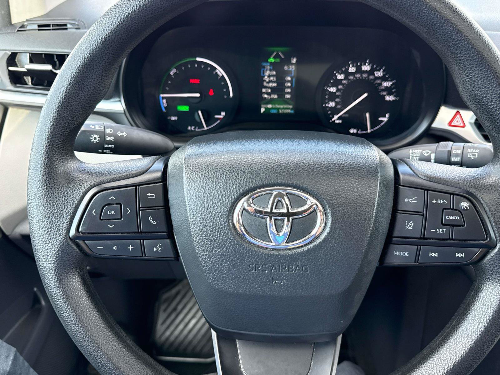 Used 2024 Toyota Sienna LE w/ LE Plus Package AWD/4WD image 27