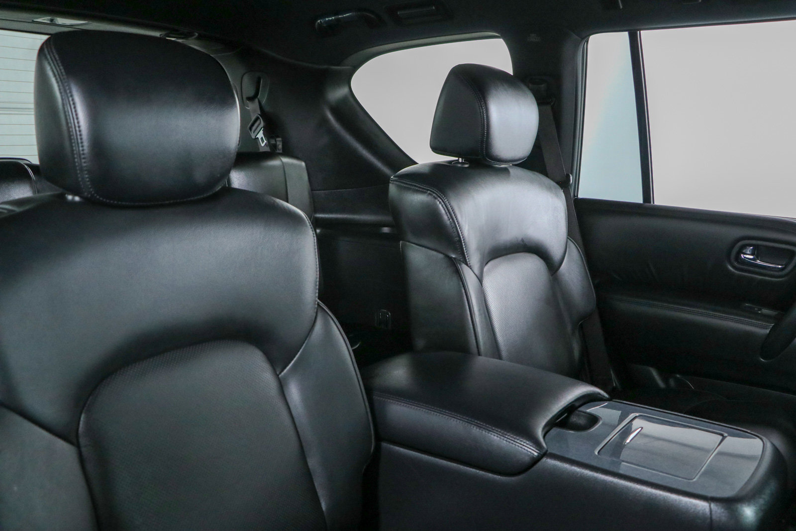 Used 2023 Nissan Armada SL w/ Midnight Edition Package AWD/4WD image 30