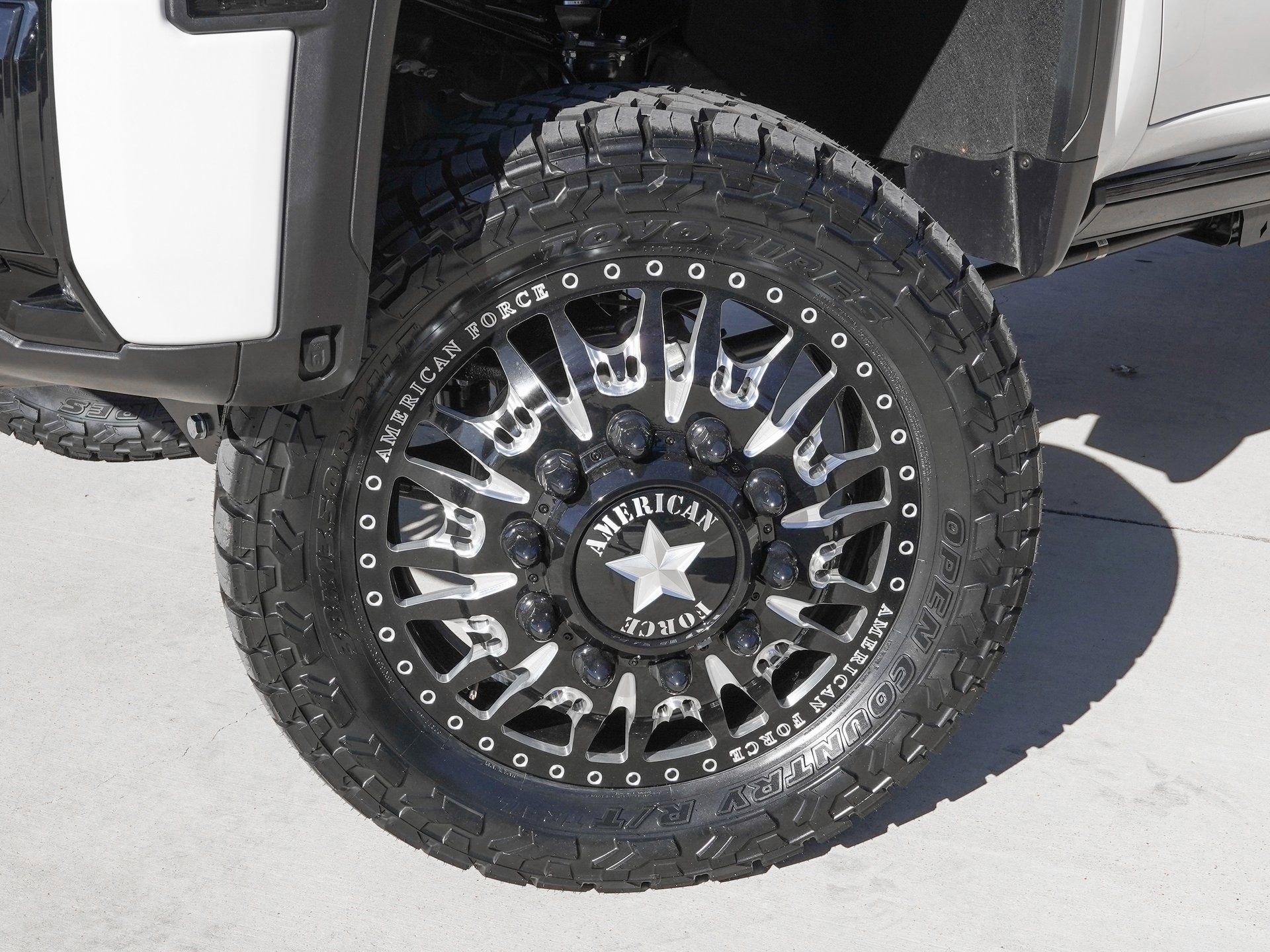 Used 2025 GMC Sierra 3500 Denali Ultimate AWD/4WD image 32