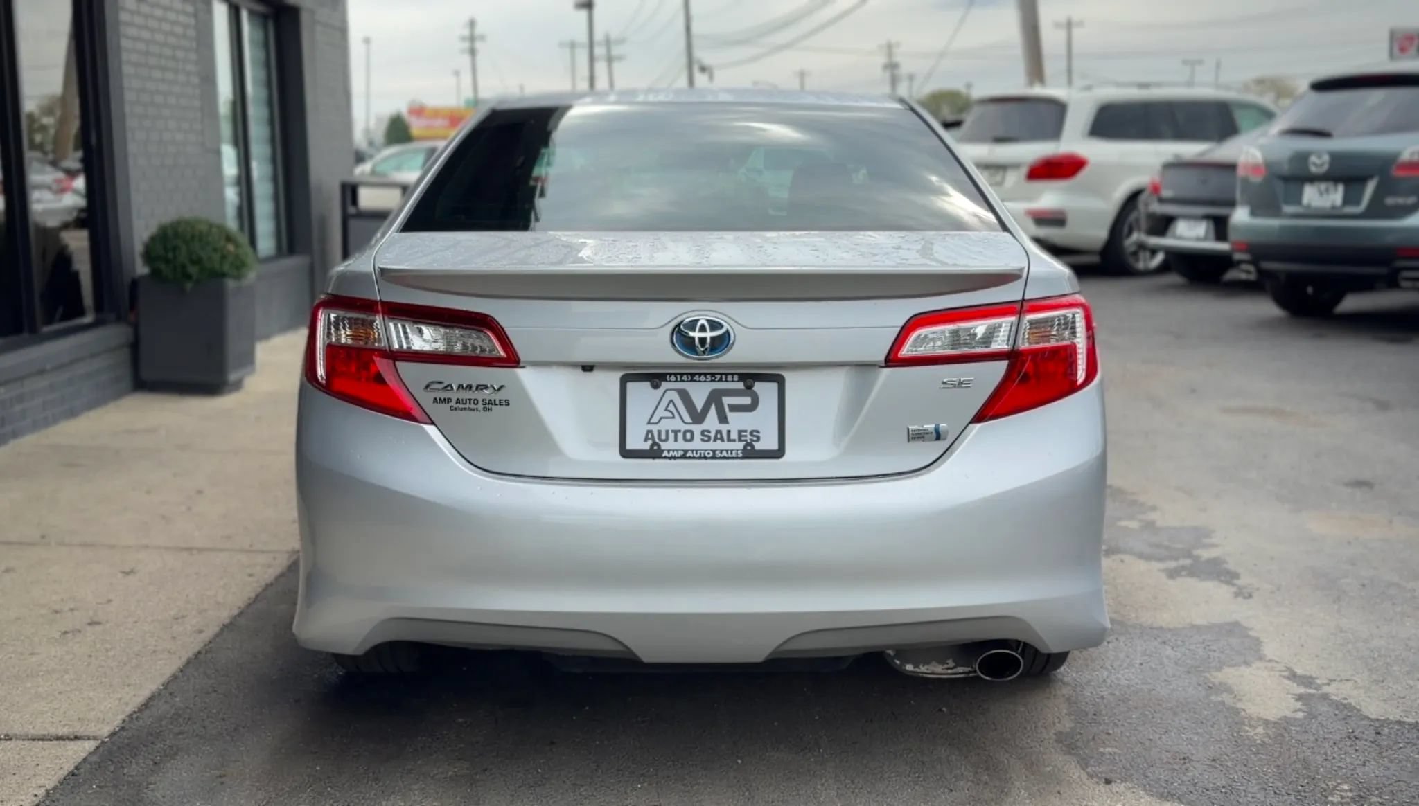 Used 2014 Toyota Camry SE FWD image 3
