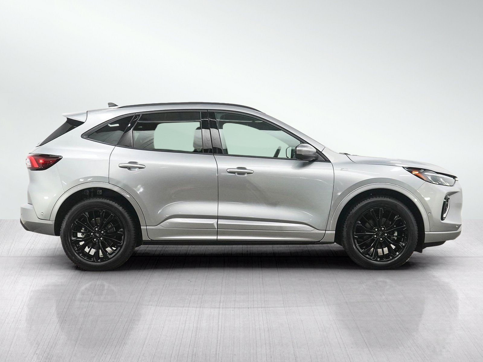 Used 2023 Ford Escape ST-Line Elite w/ Premium Technology Package AWD/4WD image 6