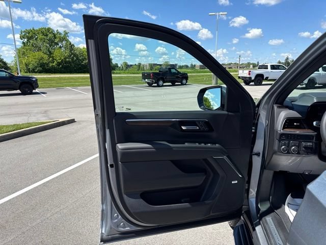 New 2026 Chevrolet Tahoe High Country w/ Sun And Tow Package AWD/4WD image 16
