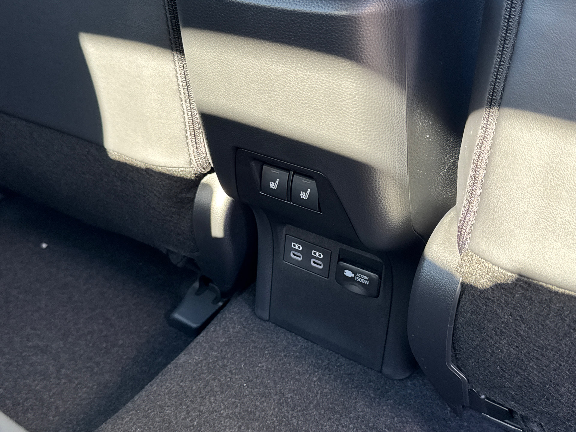 New 2027 Toyota Prius Plug-In Hybrid FWD image 19