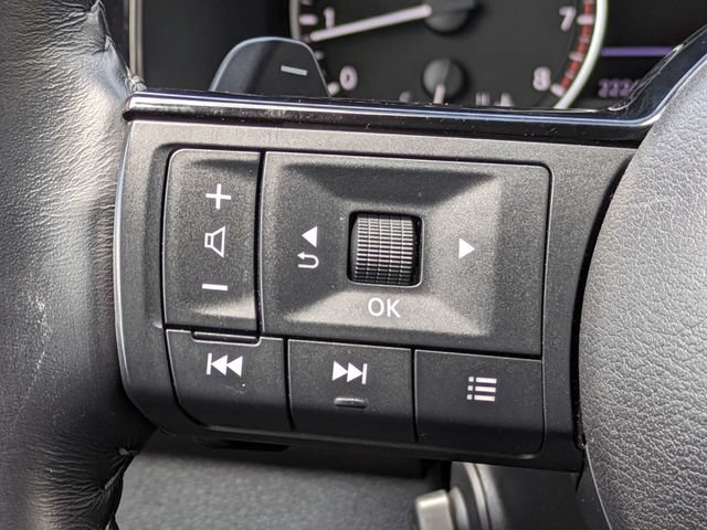Used 2023 Nissan Pathfinder Platinum w/ Black Appearance Package AWD/4WD image 30