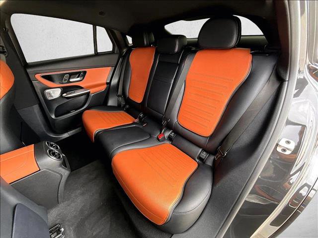 Used 2024 Mercedes-Benz GLC 300 4MATIC image 28