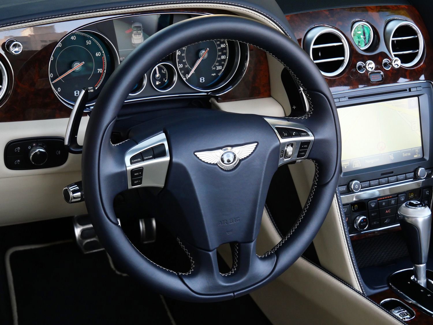 Used 2017 Bentley Continental GT image 14