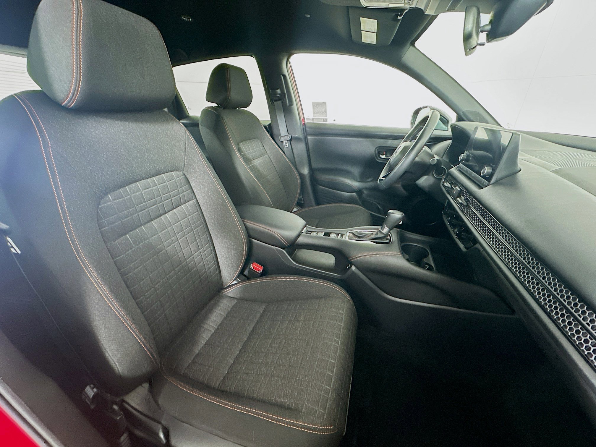 Used 2024 Honda HR-V Sport image 27