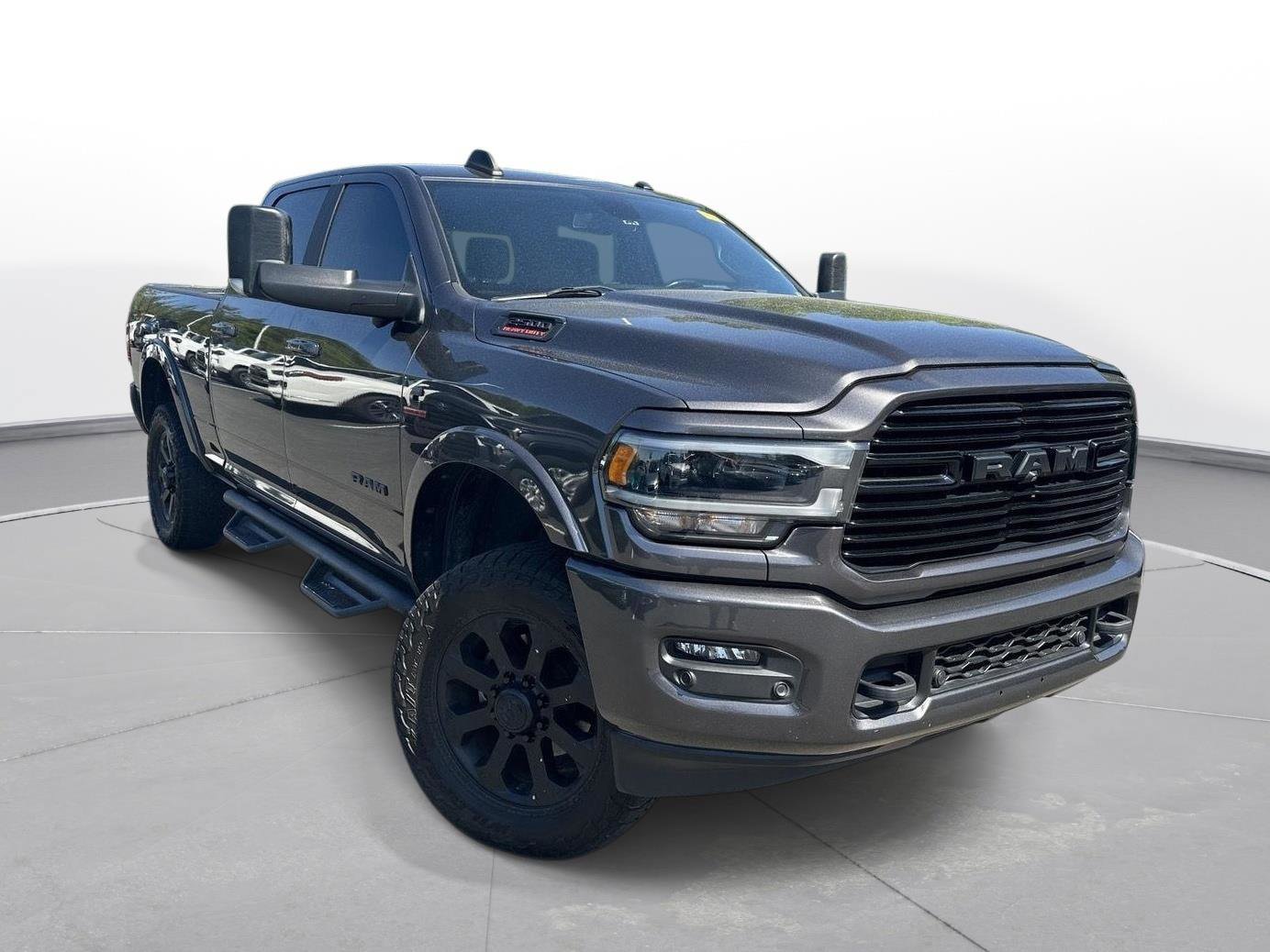 Used 2022 RAM 2500 Laramie w/ Night Edition AWD/4WD image 4