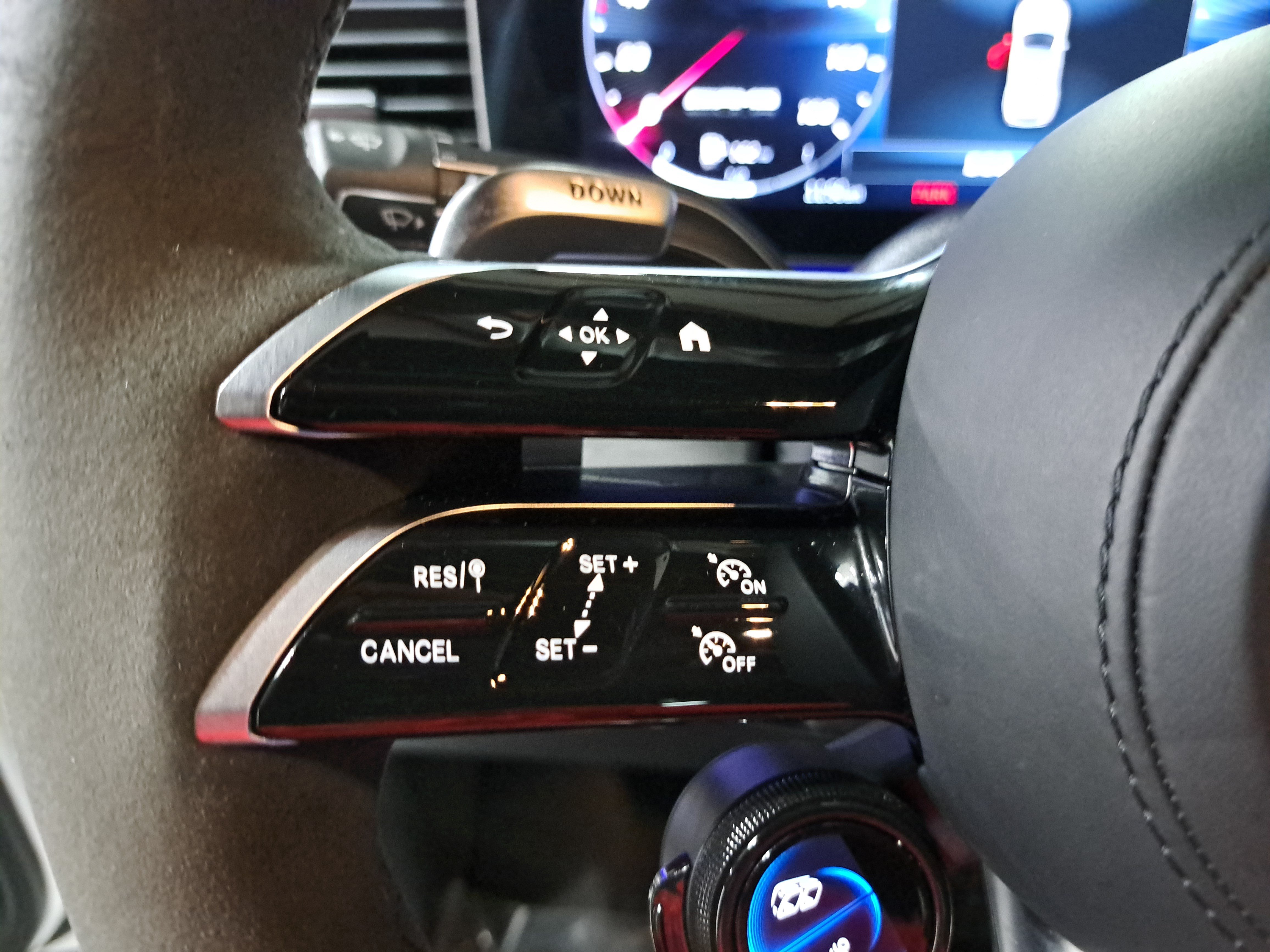Certified 2025 Mercedes-Benz GLE 53 AMG 4MATIC image 18