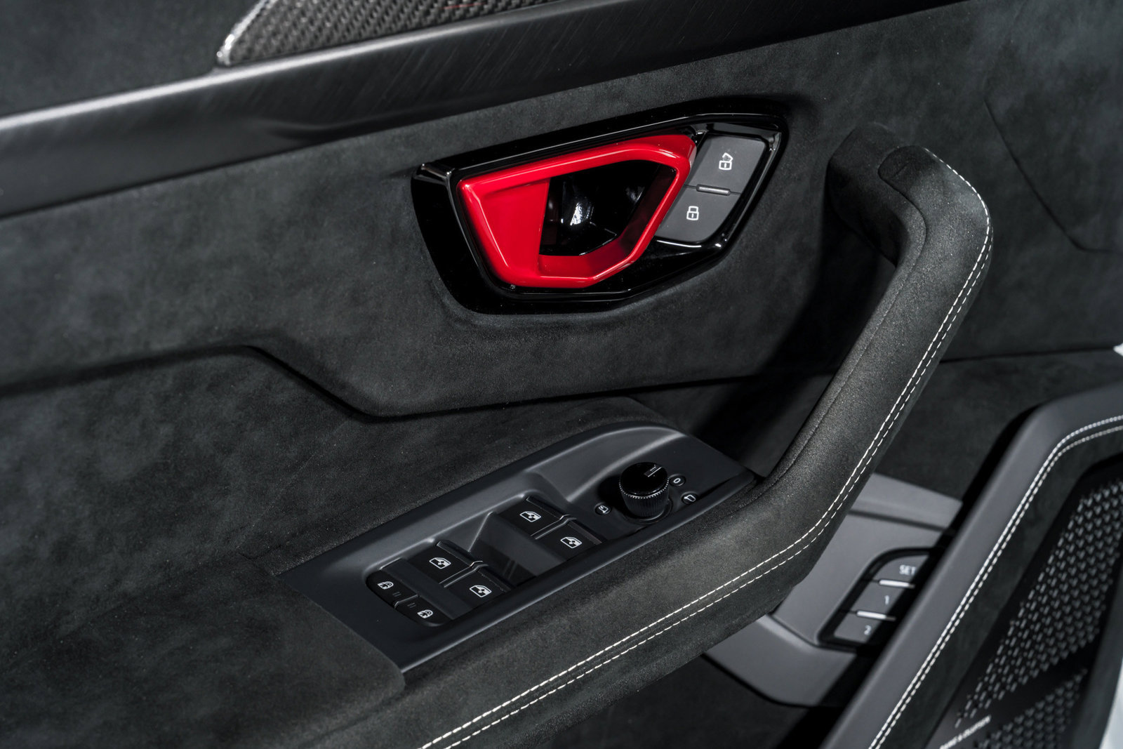 Used 2024 Lamborghini Urus Performante AWD/4WD image 10