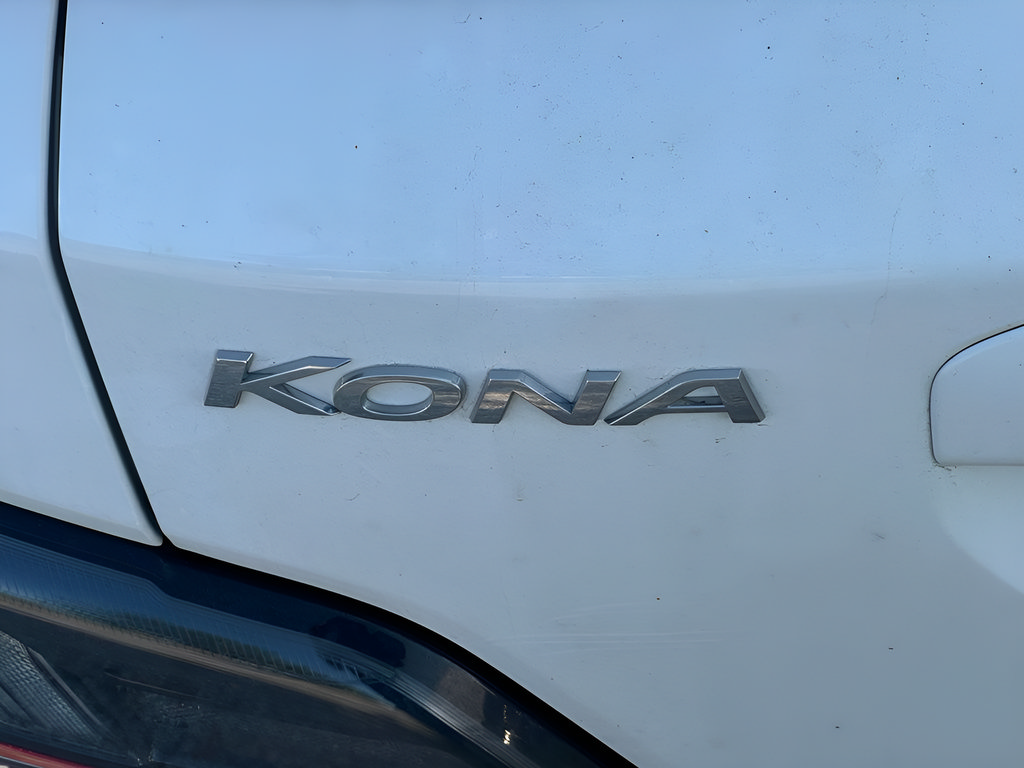 Used 2023 Hyundai Kona Limited AWD/4WD image 9