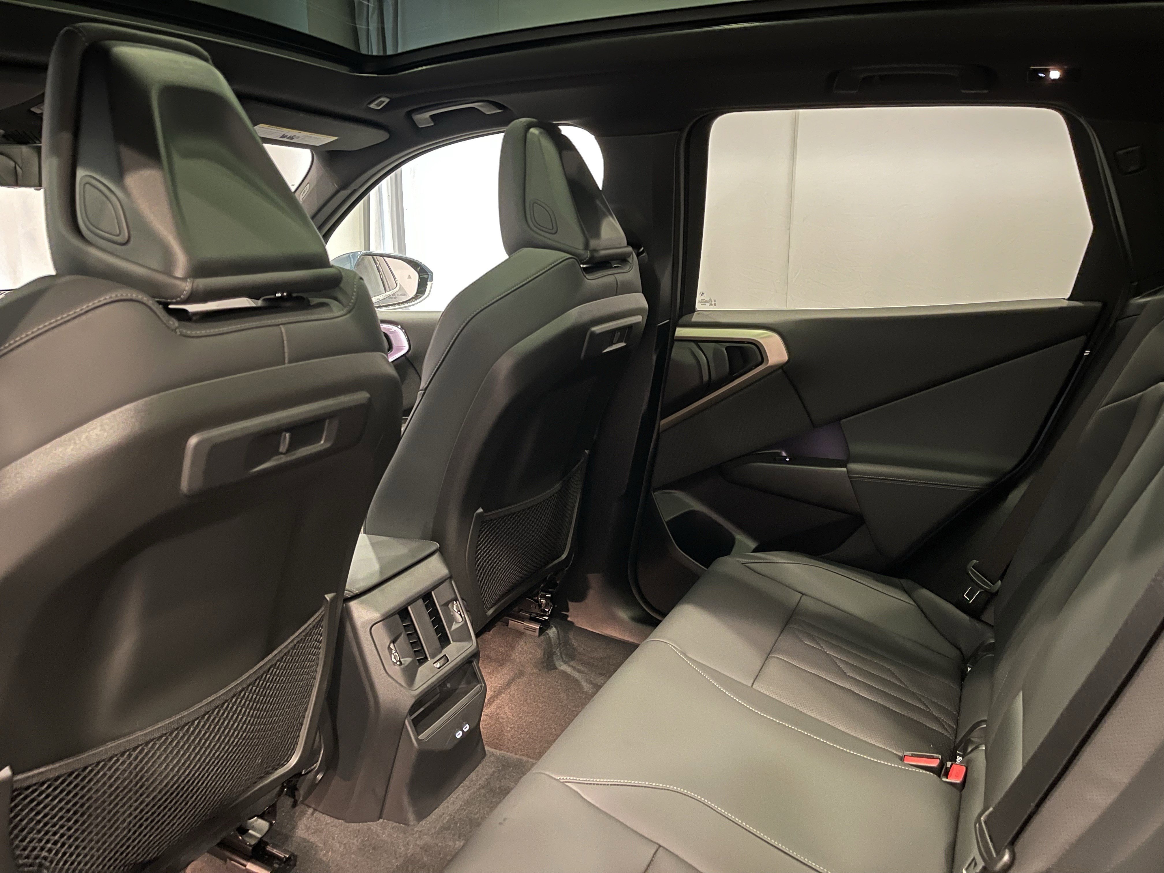 Used 2025 BMW X3 xDrive30i w/ Convenience Package image 23