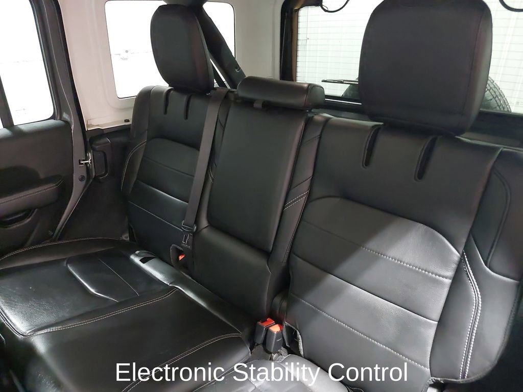 Used 2023 Jeep Wrangler Unlimited Sahara w/ Cold Weather Group image 13