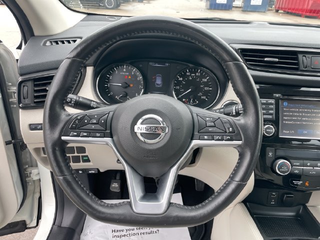 Used 2017 Nissan Rogue Sport SL w/ SL Premium Package FWD image 25