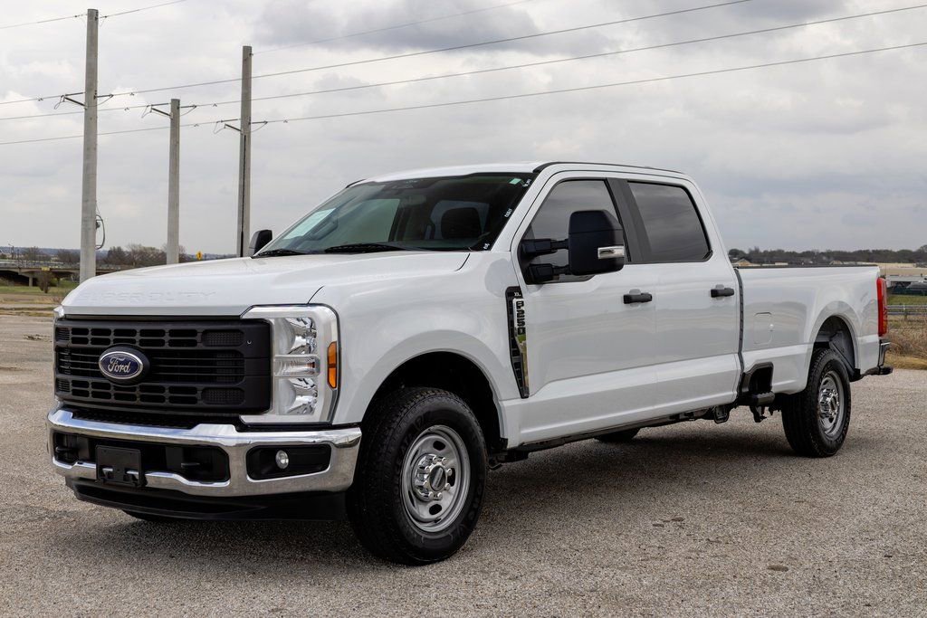 Used 2024 Ford F250 XL w/ XL Chrome Package image 3