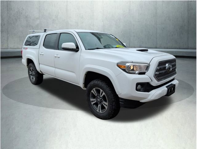 Used 2016 Toyota Tacoma TRD Sport w/ Towing Package AWD/4WD image 8