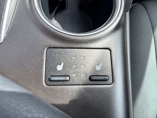 Used 2022 Toyota Camry LE FWD image 19