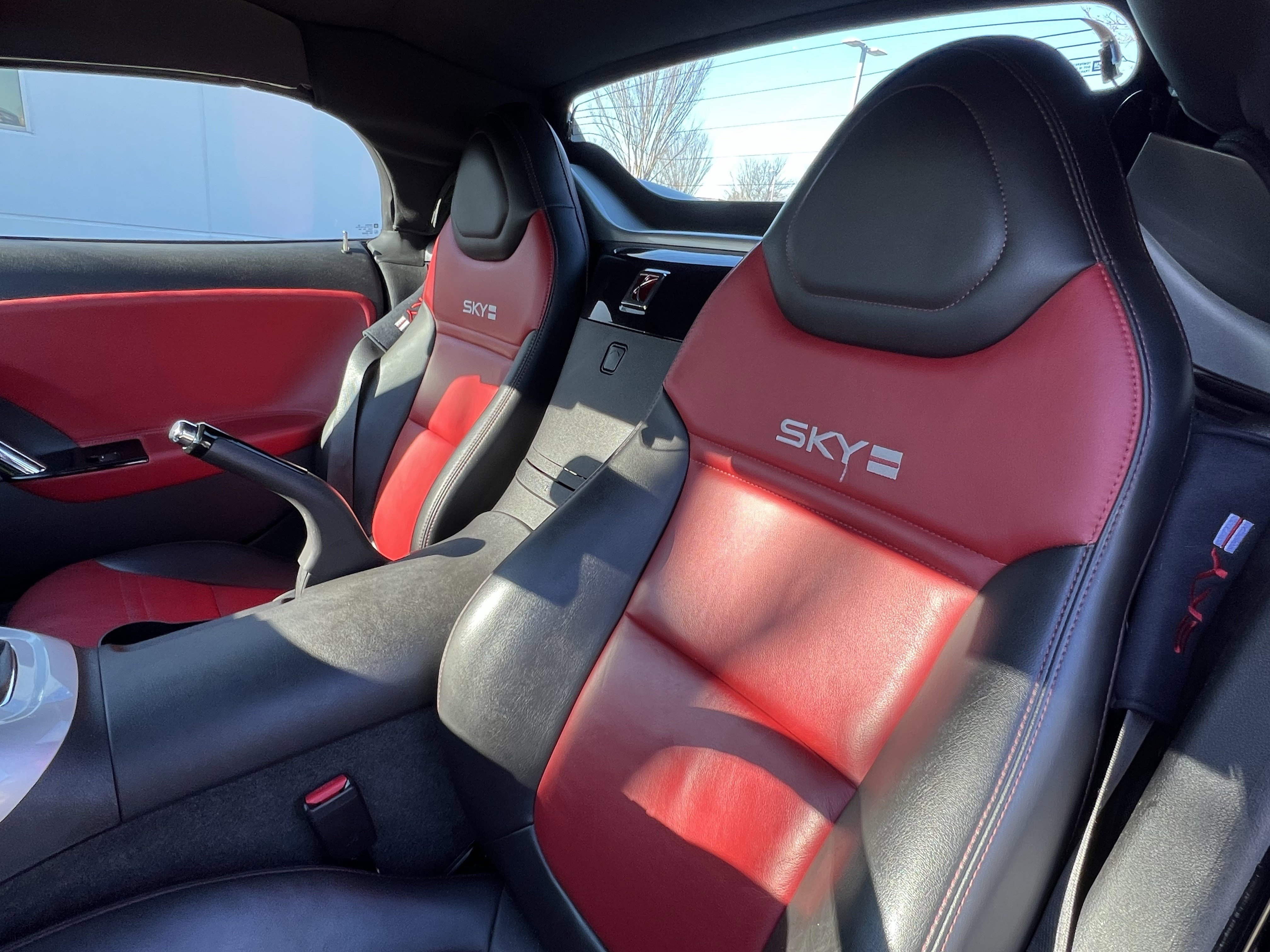 Used 2008 Saturn Sky Red Line image 16