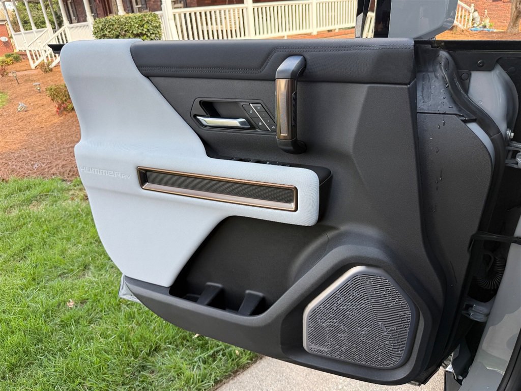 Used 2024 GMC Hummer EV 3X w/ LPO, Illumination Package image 47