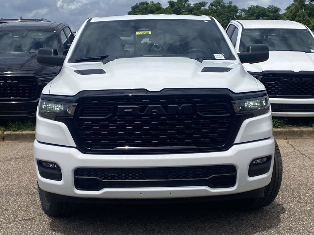 New 2026 RAM 1500 Express AWD/4WD image 32