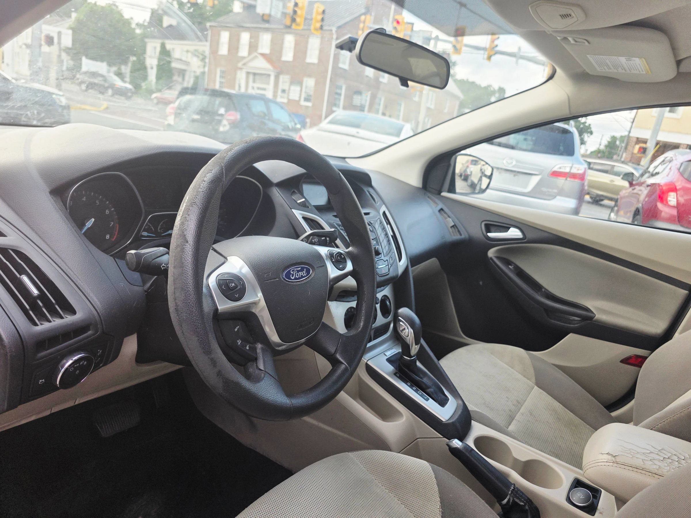 Used 2014 Ford Focus SE FWD image 10