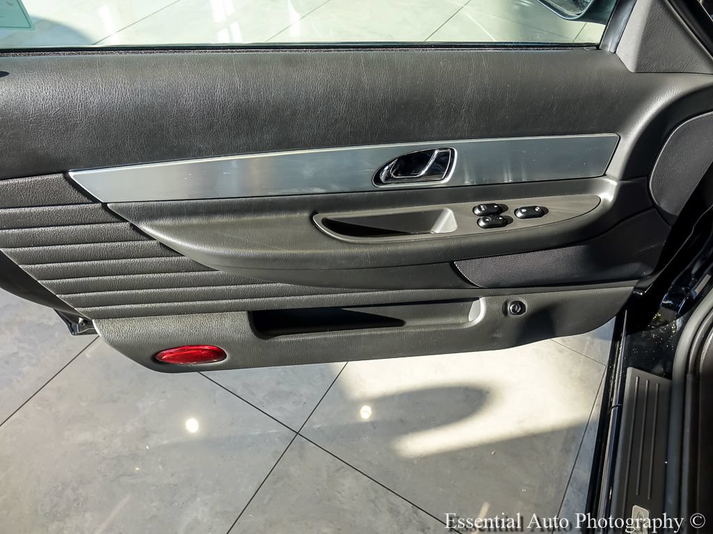 Used 2002 Ford Thunderbird RWD image 16