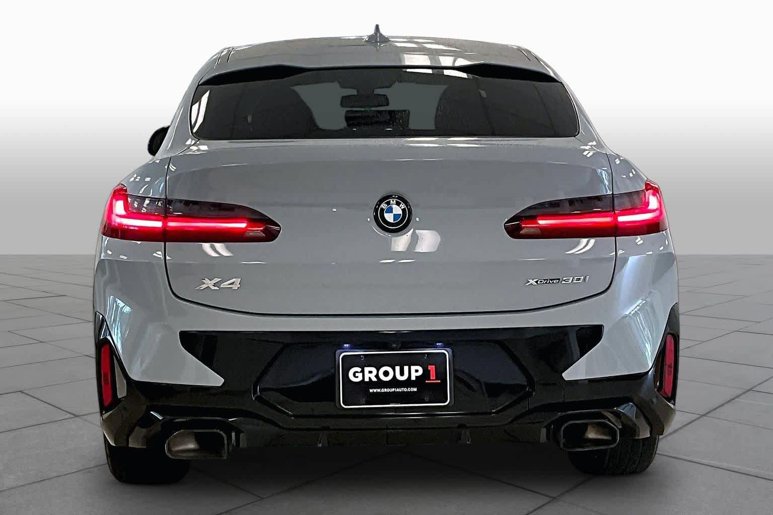 Used 2023 BMW X4 xDrive30i w/ M Sport Package AWD/4WD image 4