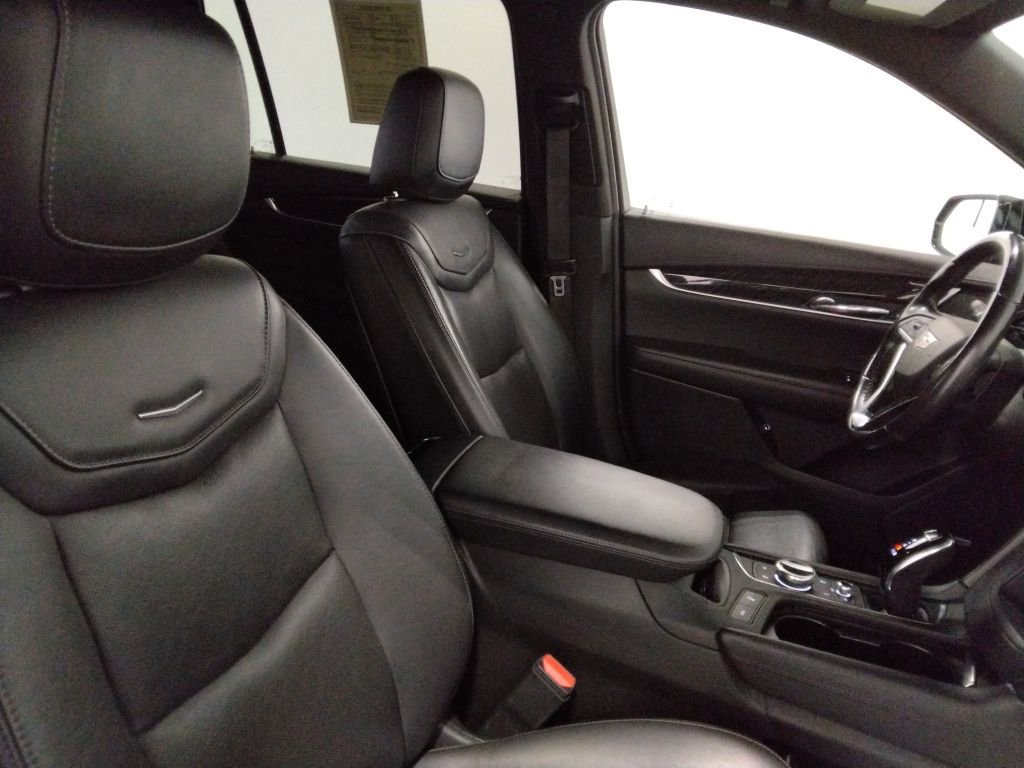 Used 2022 Cadillac XT6 Premium Luxury image 45