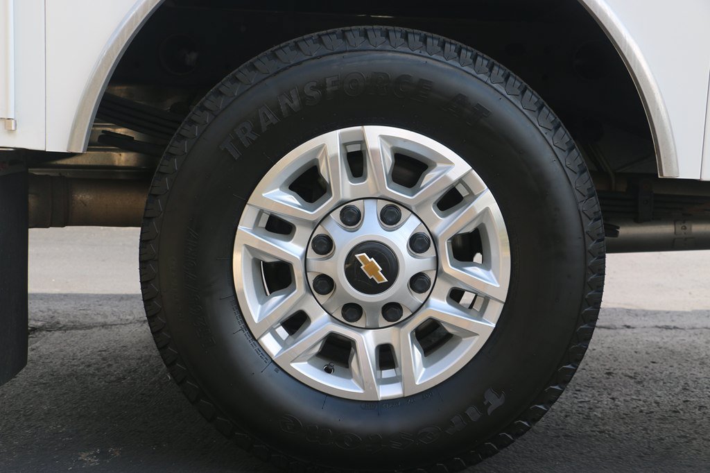 Used 2025 Chevrolet Silverado 2500 LT w/ Convenience Package AWD/4WD image 39