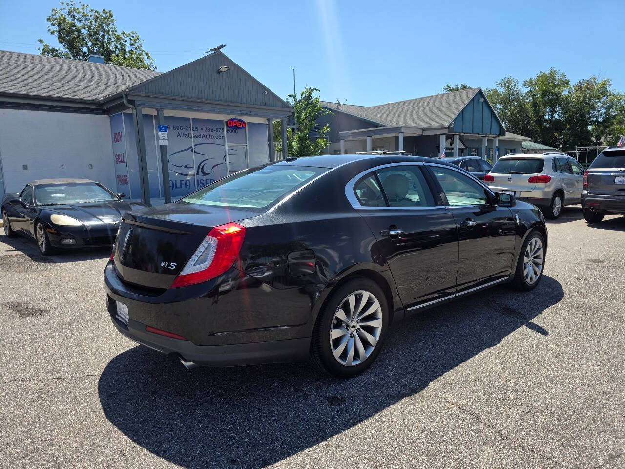 Used 2014 Lincoln MKS w/ Equipment Group 101A FWD image 4