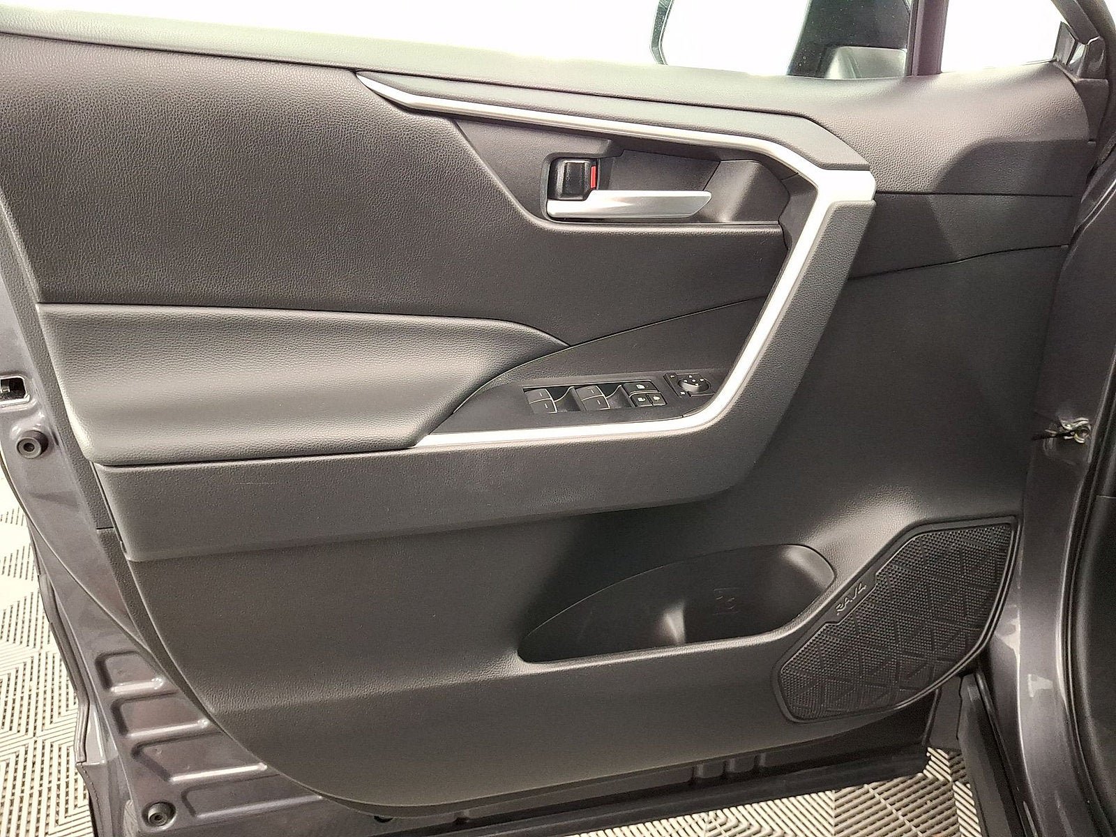 Certified 2023 Toyota RAV4 XLE AWD/4WD image 2