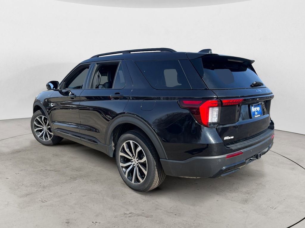 Used 2025 Ford Explorer ST-Line image 4