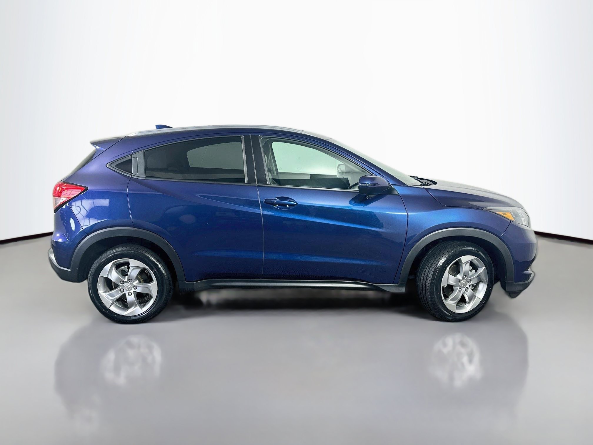 Used 2017 Honda HR-V EX-L image 8