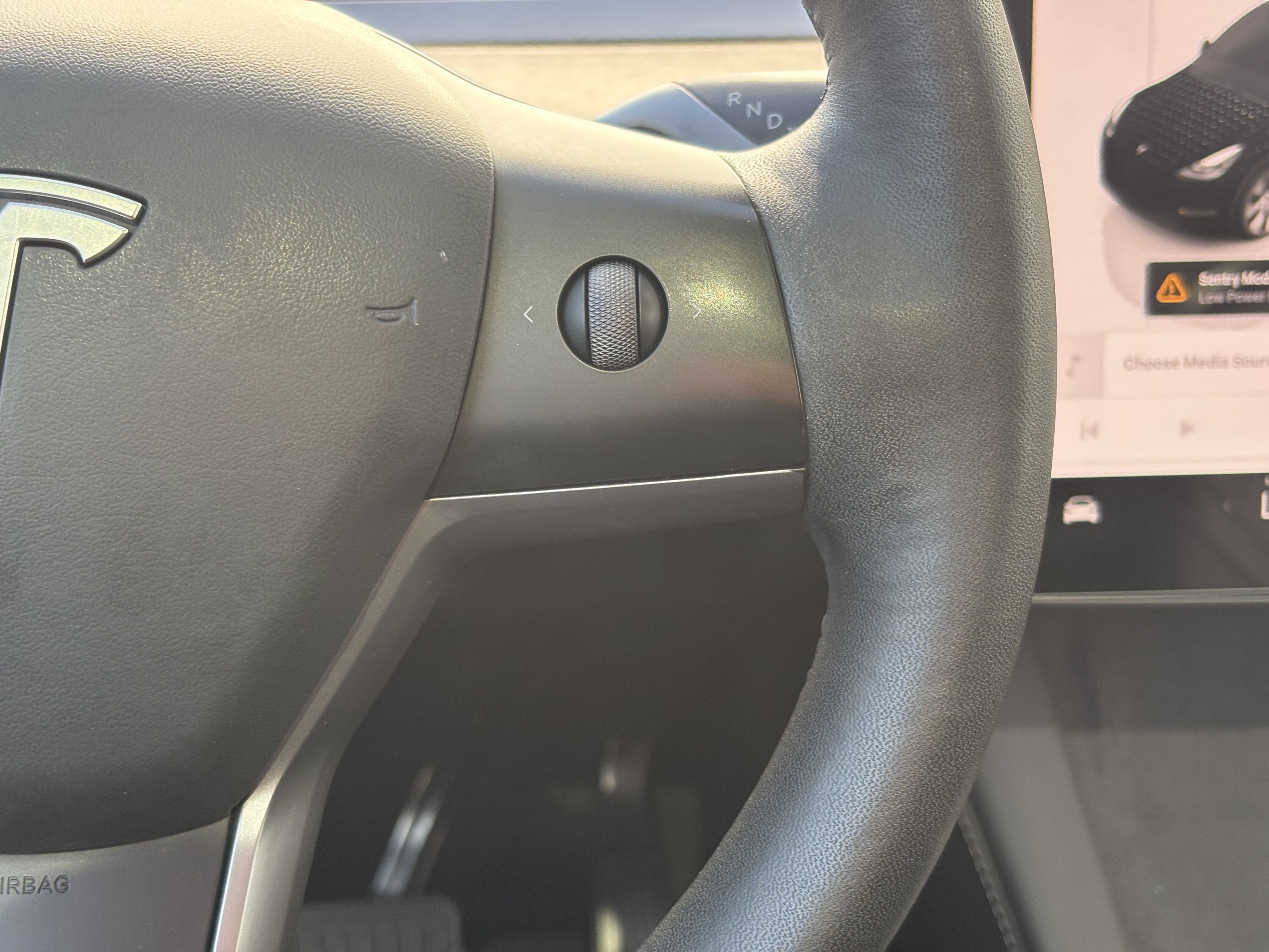 Used 2024 Tesla Model Y Long Range AWD/4WD image 19