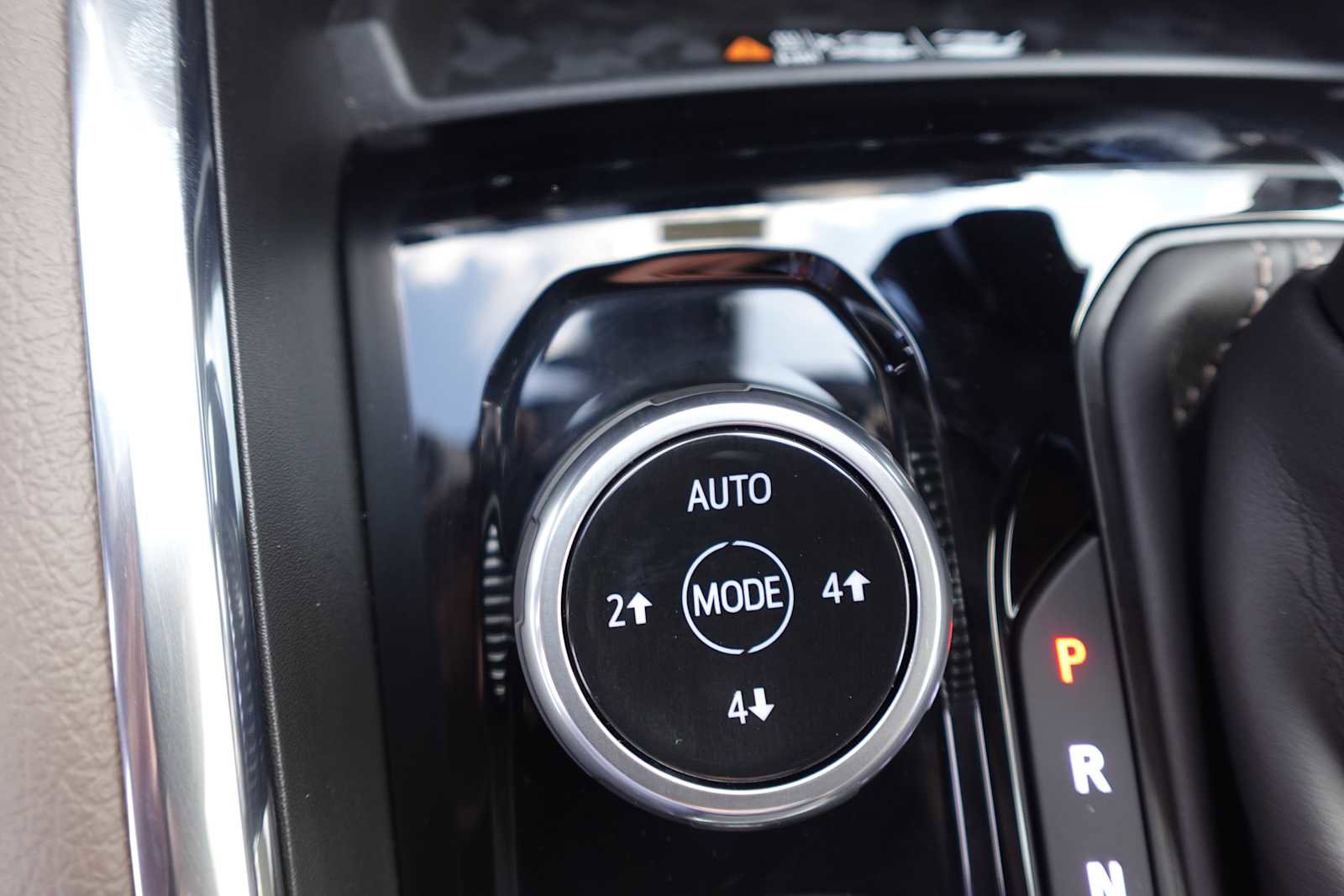 New 2026 GMC Canyon Denali w/ LPO, Denali Black Edition image 24