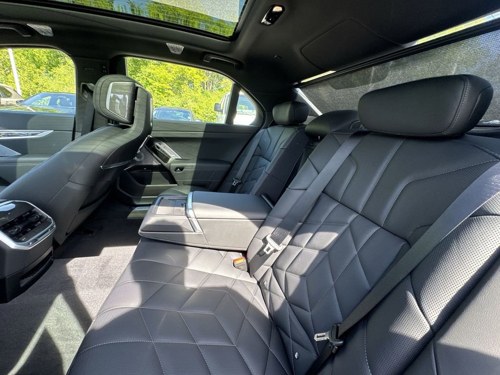 New 2026 BMW 740i xDrive AWD/4WD image 25